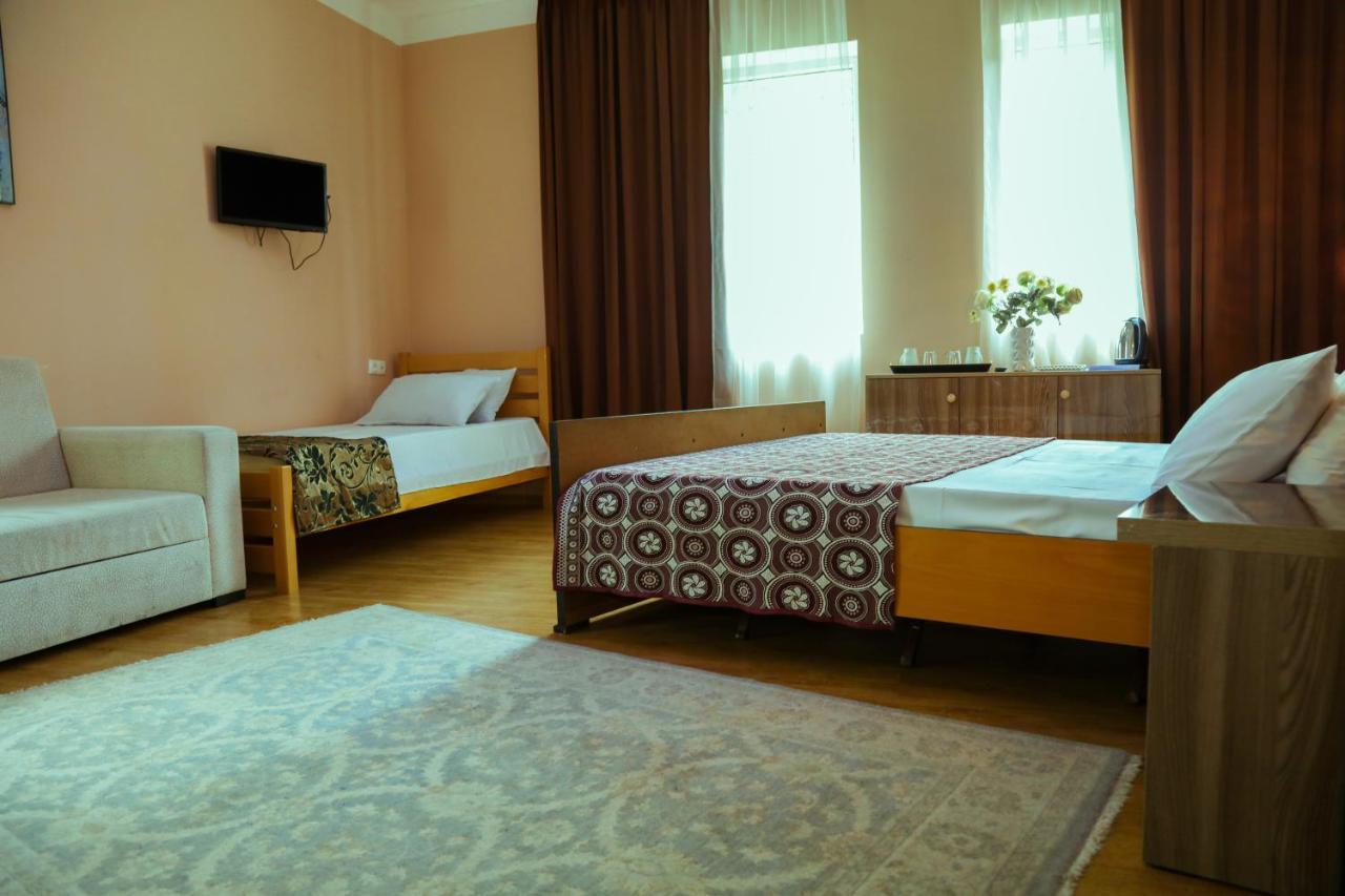 Hotel Borjomi Aisi ภายนอก รูปภาพ