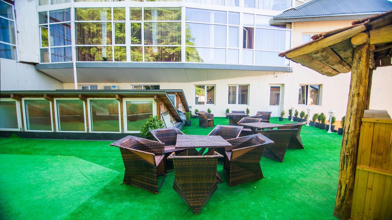 Hotel Borjomi Aisi ภายนอก รูปภาพ