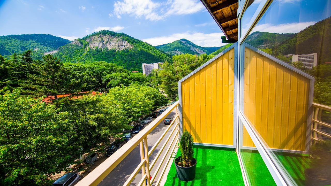 Hotel Borjomi Aisi ภายนอก รูปภาพ
