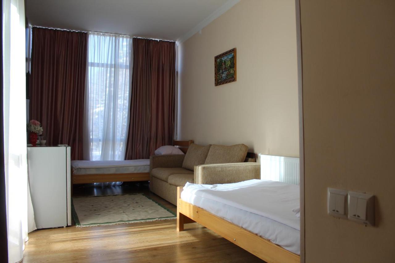 Hotel Borjomi Aisi ภายนอก รูปภาพ