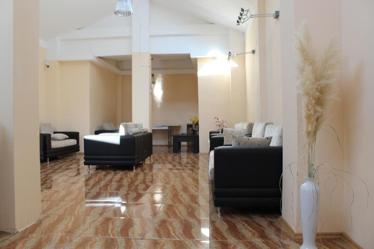 Hotel Borjomi Aisi ภายนอก รูปภาพ