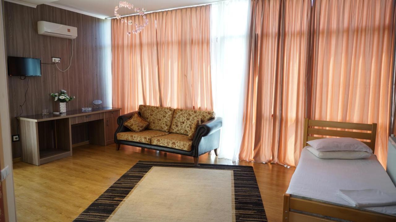 Hotel Borjomi Aisi ภายนอก รูปภาพ